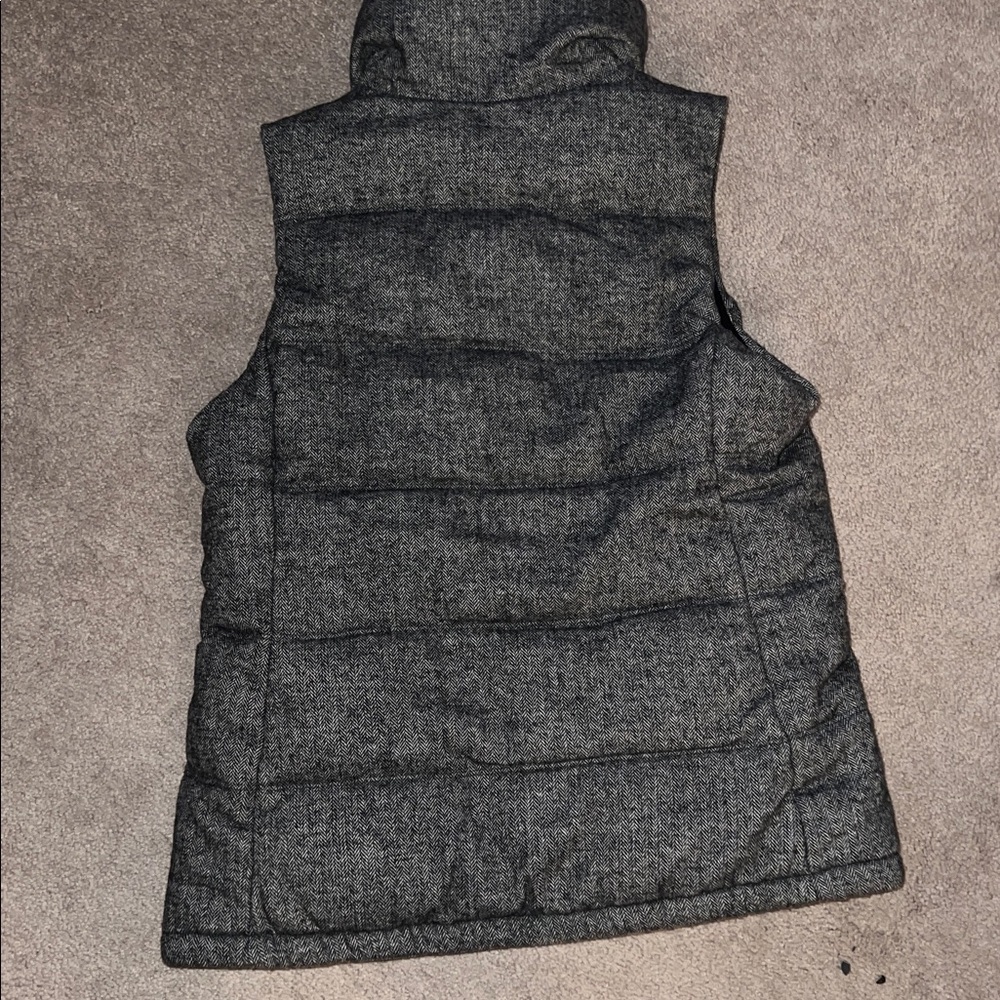 Old Navy Cozy Charcoal Herringbone Fleece Lined Quilted Puffer Vest-size SP, EUC - Picture 5 of 6